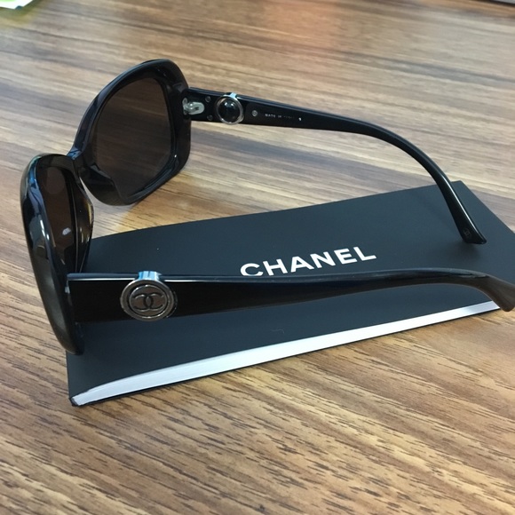 AUTHENTIC CHANEL Black Acetate Frame Sunglasses - Picture 3 of 7